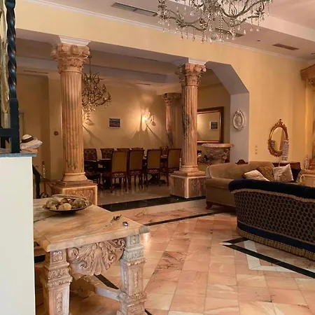Historical Vila In The Heart Of Saranda!! Villa